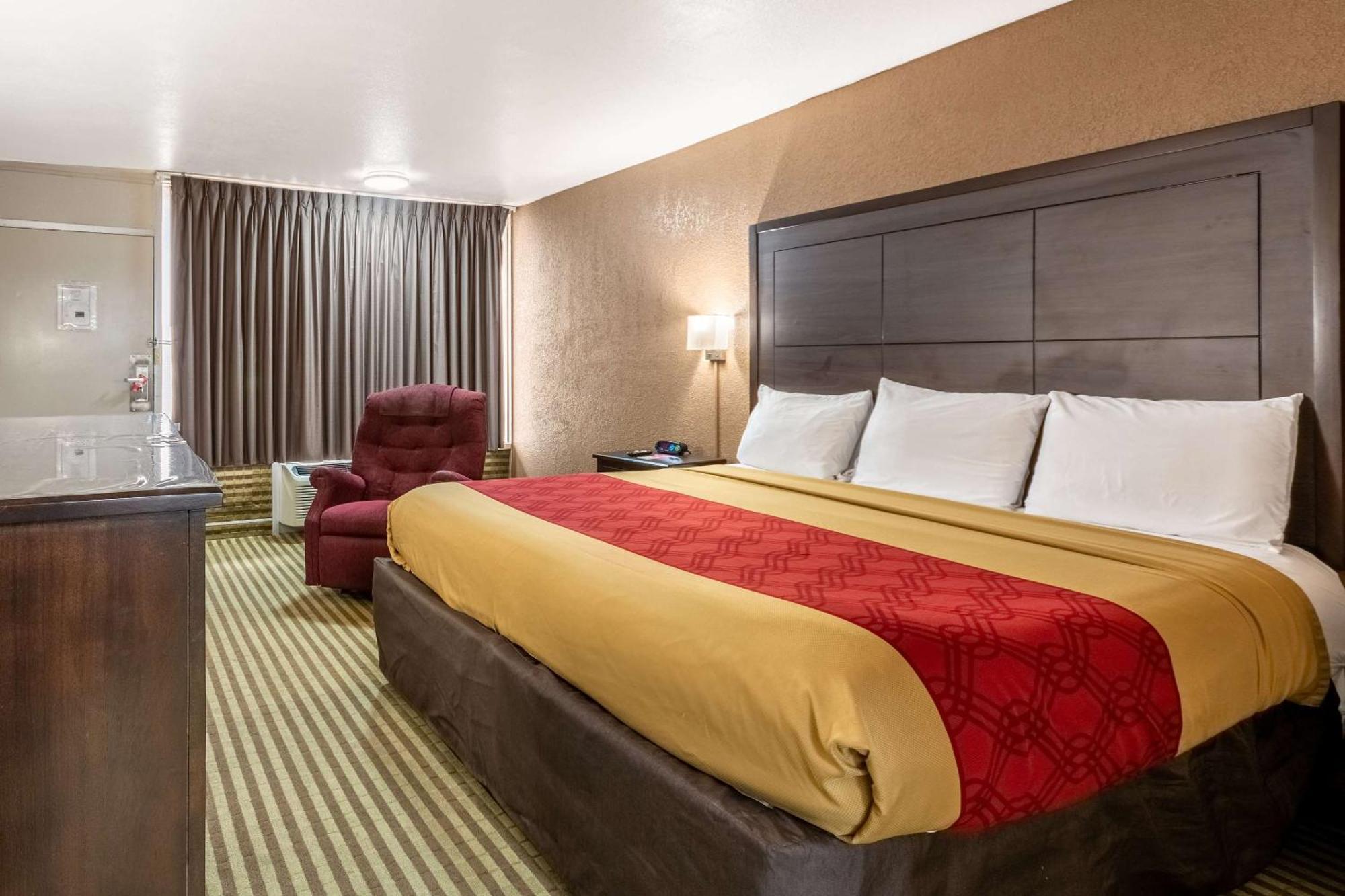 Econo Lodge Winfield Extérieur photo